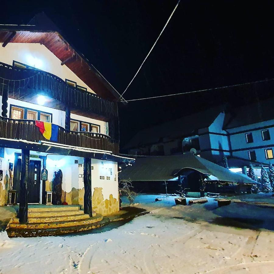 Casa Octavian Hotel Sucevita Buitenkant foto
