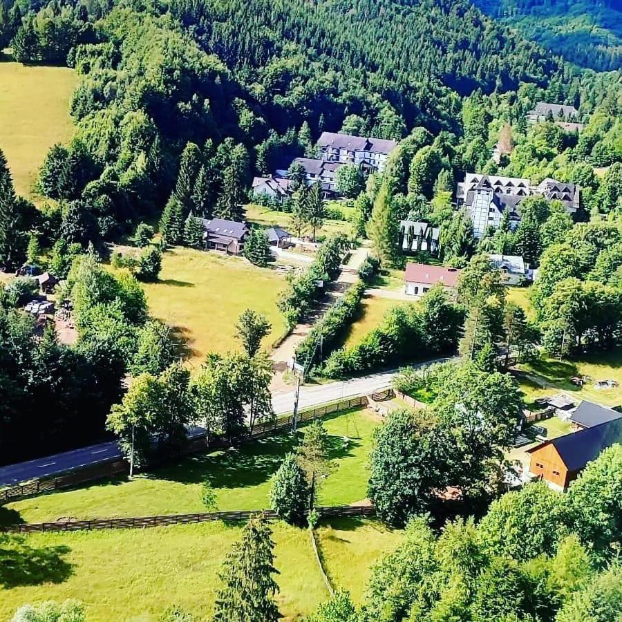 Casa Octavian Hotel Sucevita Buitenkant foto