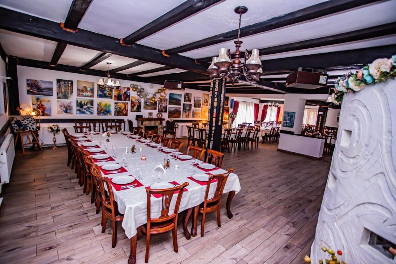 Casa Octavian Hotel Sucevita Buitenkant foto