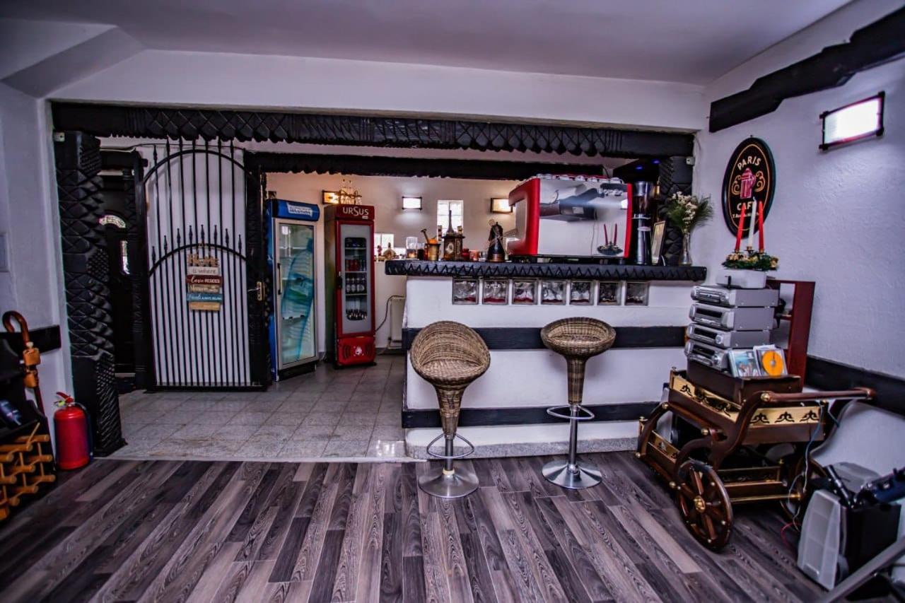 Casa Octavian Hotel Sucevita Buitenkant foto