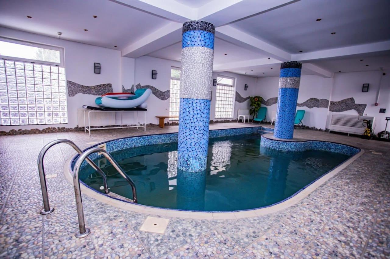 Casa Octavian Hotel Sucevita Buitenkant foto