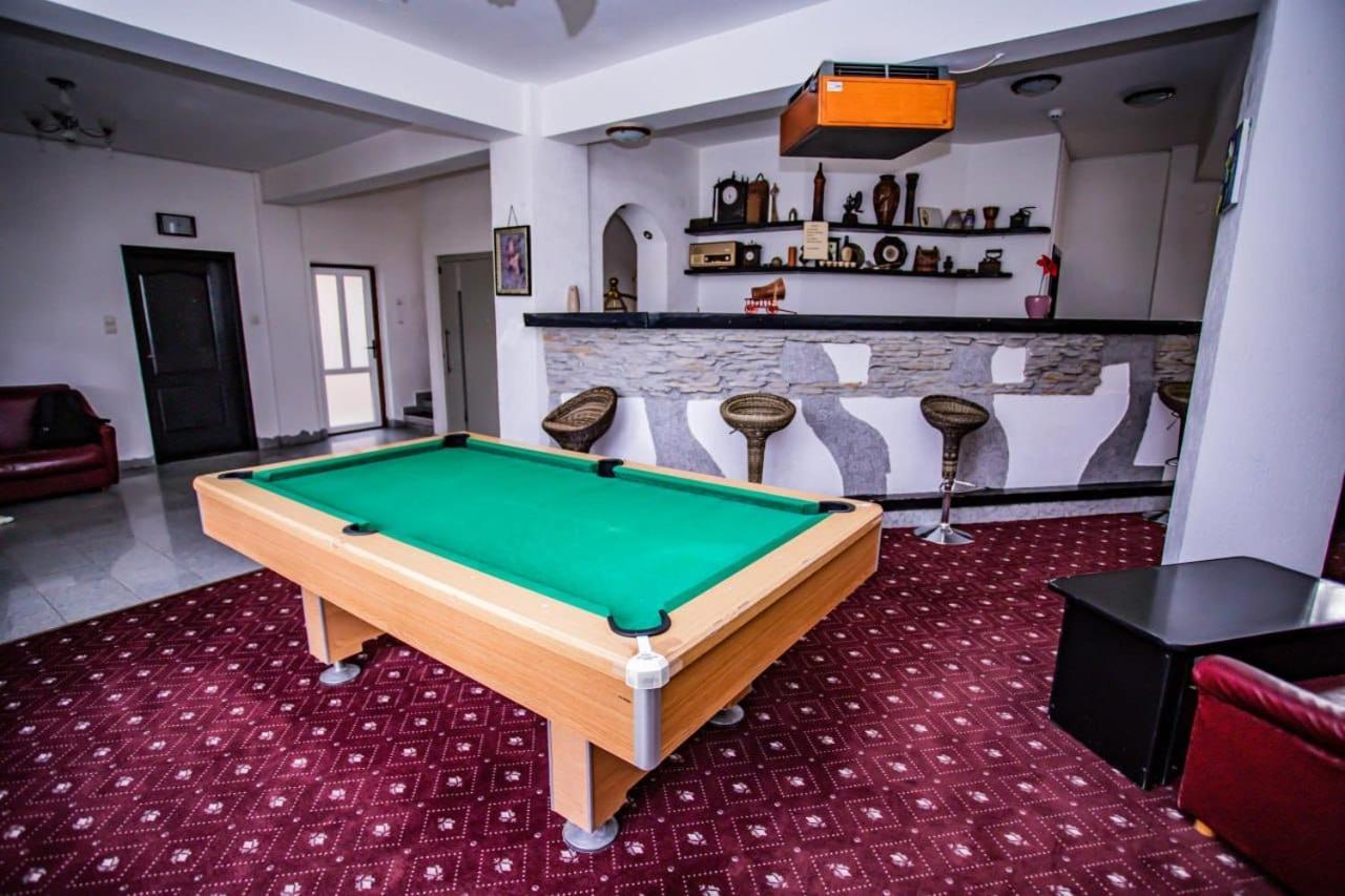 Casa Octavian Hotel Sucevita Buitenkant foto